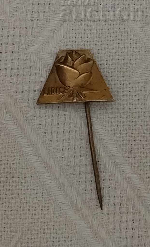 WW2 LIDICE CZECH REPUBLIC ROSE COMMEMORATIVE BADGE with price 3.00 BGN | € 1.53 WW2 LIDICE CZECH REPUBLIC ROSE COMMEMORATIVE BADGE with price 3.00 BGN | € 1.53