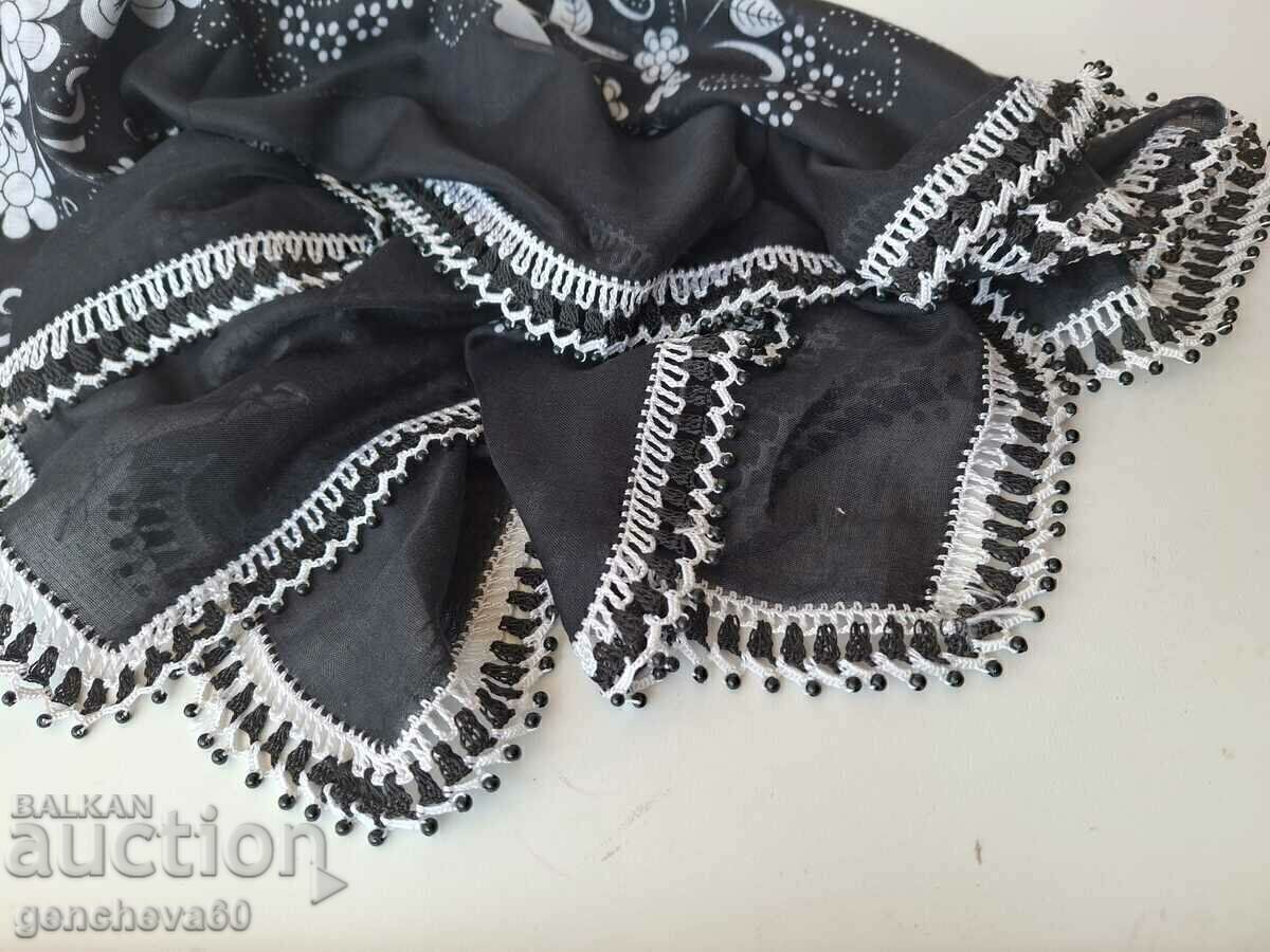 Batic cu dantelă și mărgele pentru costum popular - 5