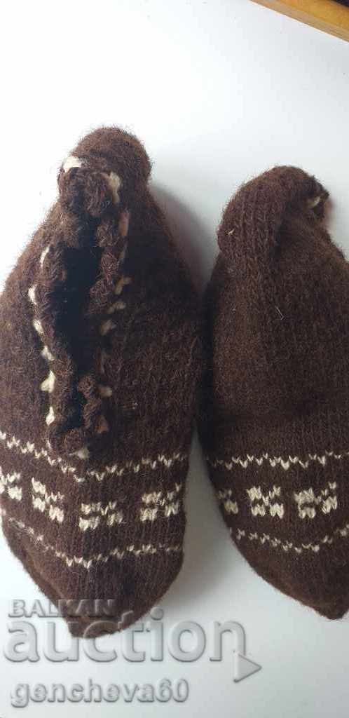 Delivery of Authentic knitted wool slippers Delivery of Authentic knitted wool slippers