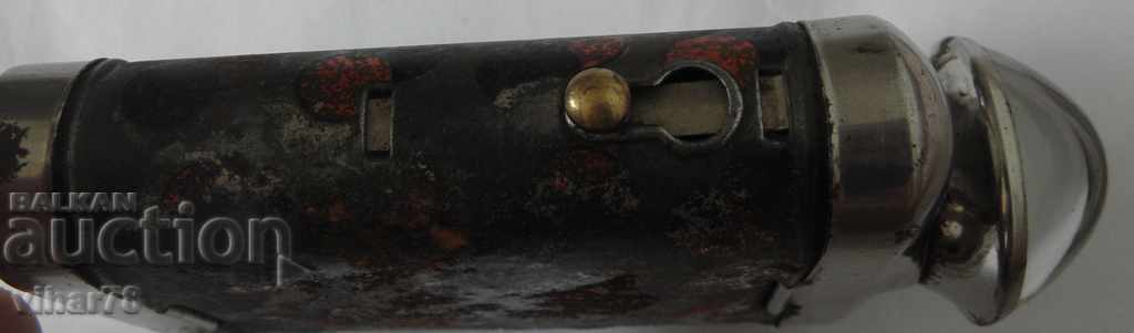 Licitație Lanterna veche cu lupa