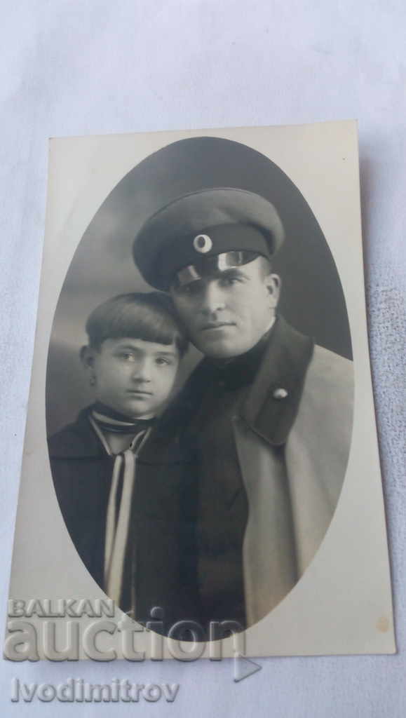 Ofițer foto cu fiica sa