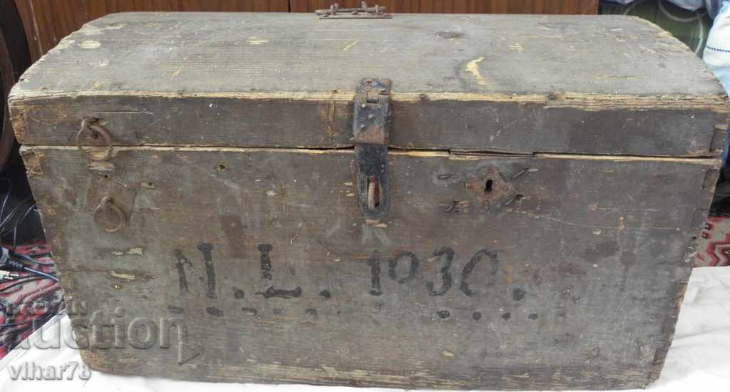 OLD WOODEN BOX