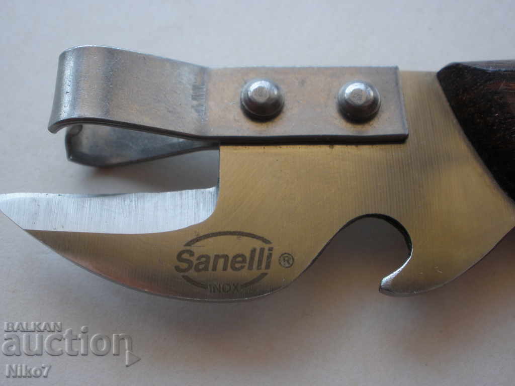 Auction Italian can opener "Sanelli". Auction Italian can opener "Sanelli".