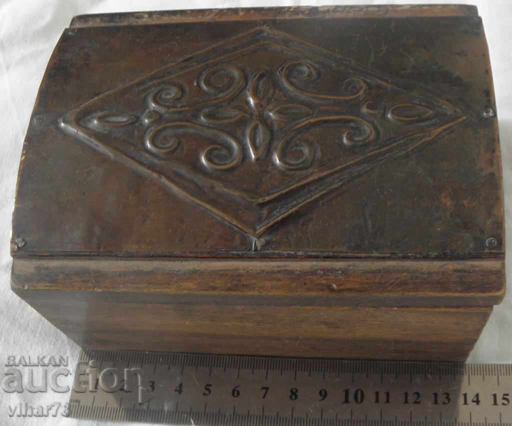 WOODEN BOX - 6 WOODEN BOX - 6