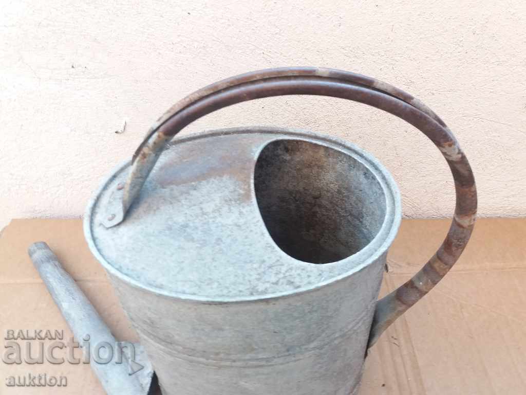 MASSIVE SOC. METAL WATERING MACHINE - 6 MASSIVE SOC. METAL WATERING MACHINE - 6