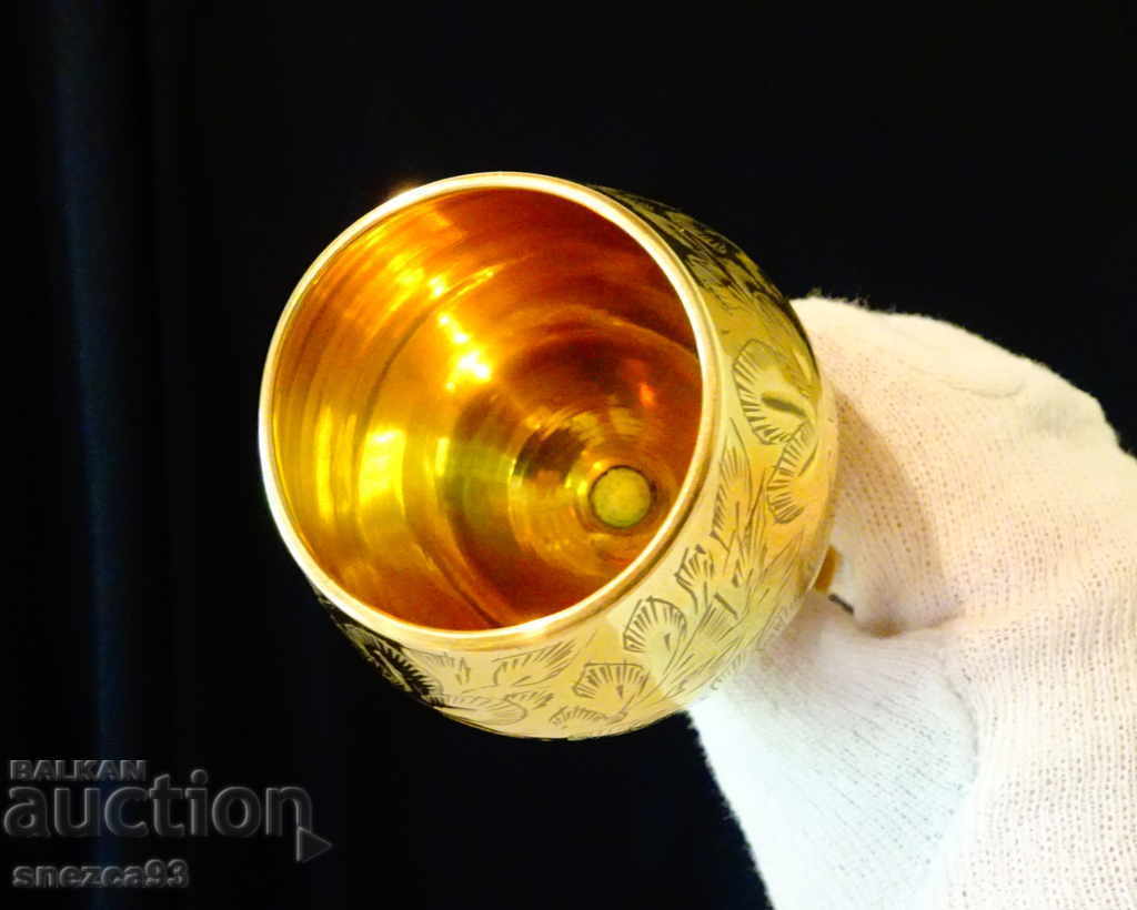 Χάλκινο κύπελλο κρασιού, επιχρυσωμένο Βρετανική Ινδία με τιμή 35.00 BGN | € 17.90 Χάλκινο κύπελλο κρασιού, επιχρυσωμένο Βρετανική Ινδία με τιμή 35.00 BGN | € 17.90