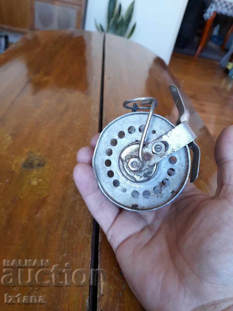 Delivery of Old fishing reel Delivery of Old fishing reel