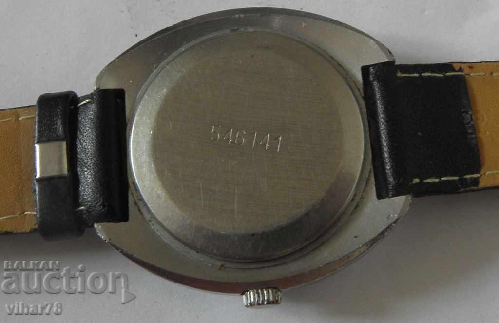 MEN'S CLOTHING CHRISTMAS - 6 MEN'S CLOTHING CHRISTMAS - 6