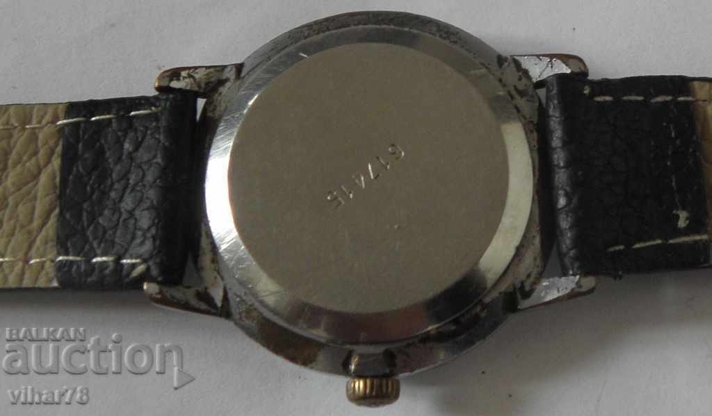 MEN'S CLOTHING CHRISTMAS - 6 MEN'S CLOTHING CHRISTMAS - 6