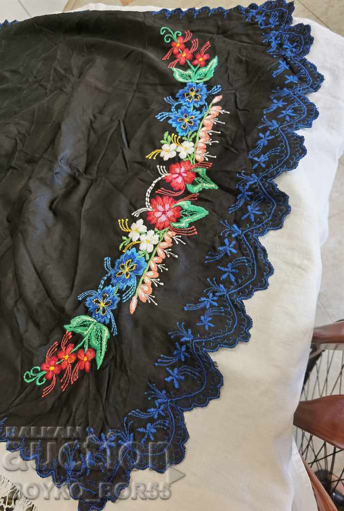 Auction Authentic 19 in Apron from Folk Costume Auction Authentic 19 in Apron from Folk Costume