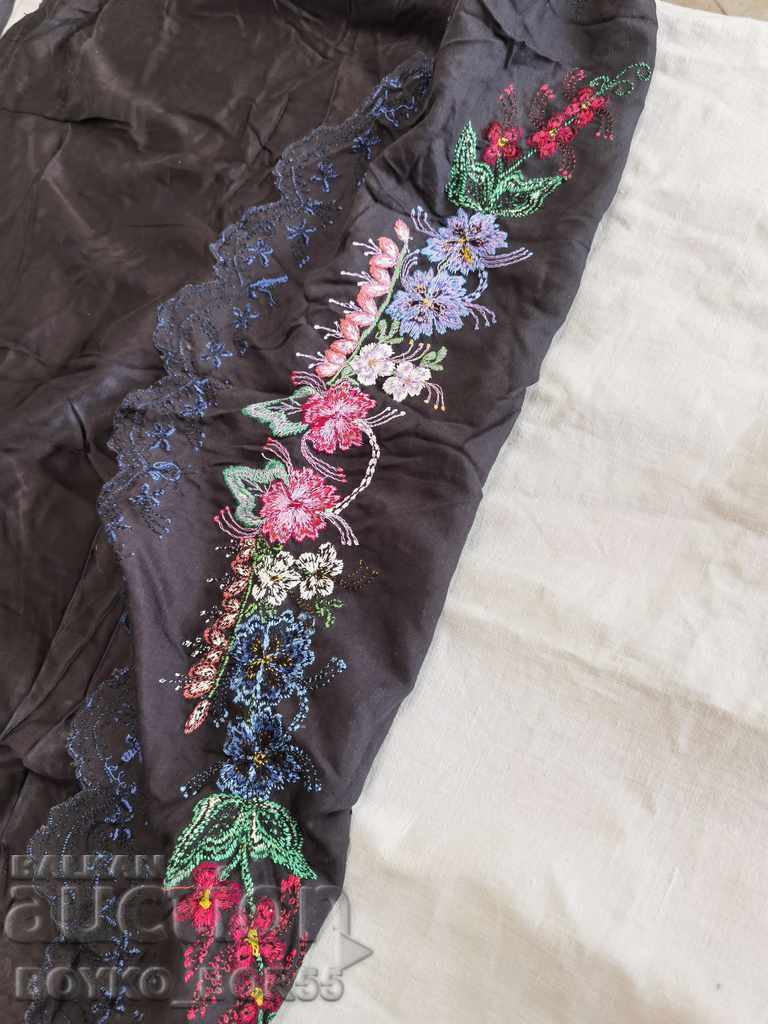 Delivery of Authentic 19 in Apron from Folk Costume Delivery of Authentic 19 in Apron from Folk Costume