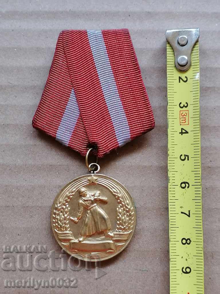 Μετάλλιο της μαχητικής αξίας μετάλλιο, κονκάρδες - 5