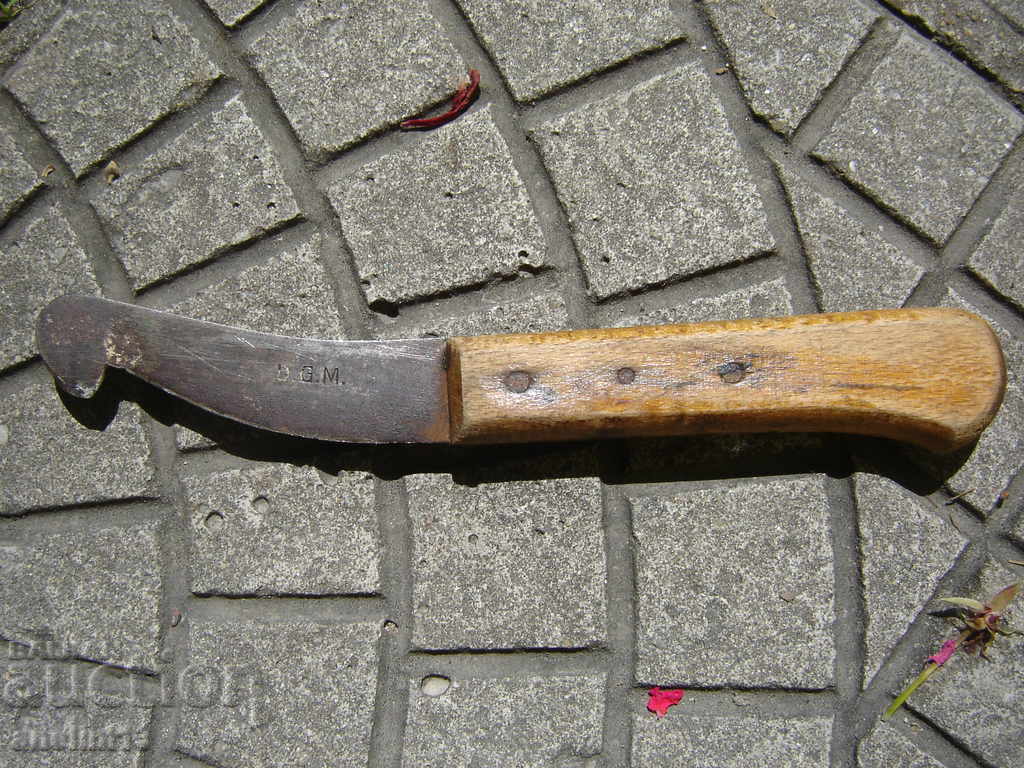 OLD KNIFE D.G.M