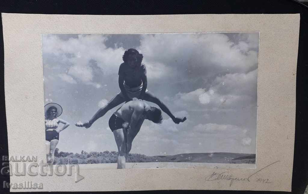 1942 FOTO VECHE FINE DREPT DE AUTOR.