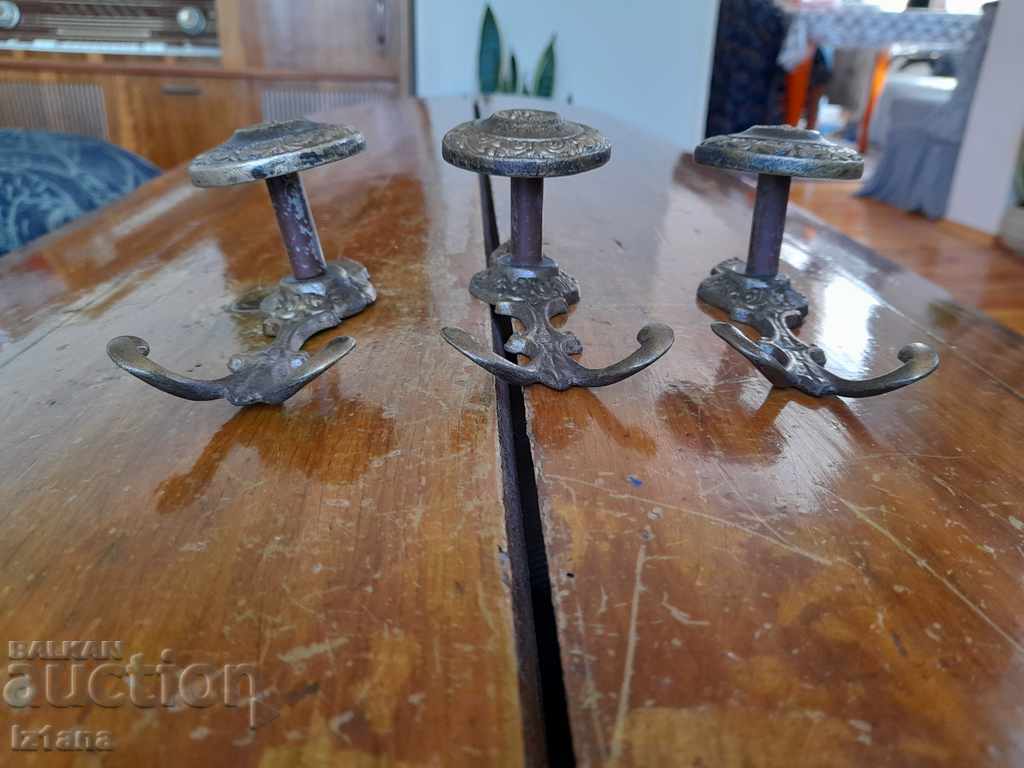 An old hanger, hangers with price 30.00 BGN | € 15.34 An old hanger, hangers with price 30.00 BGN | € 15.34