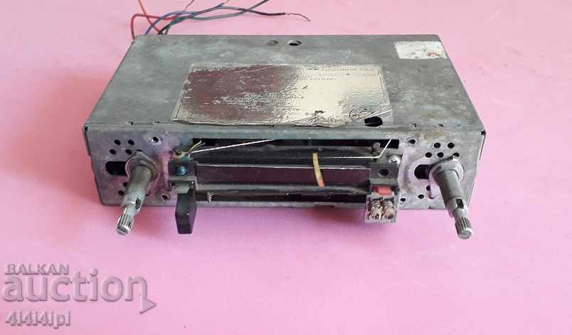 Radio auto retro pentru piese