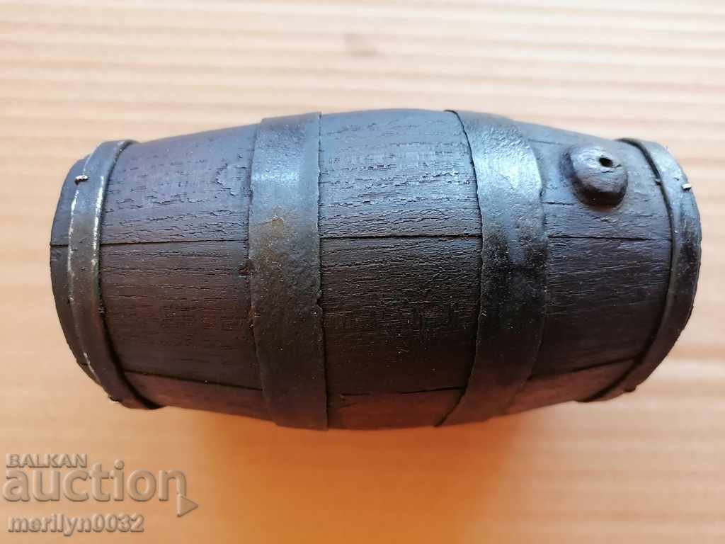 Auction Old pepper, barrel, keg, bucket, vase, wooden Auction Old pepper, barrel, keg, bucket, vase, wooden
