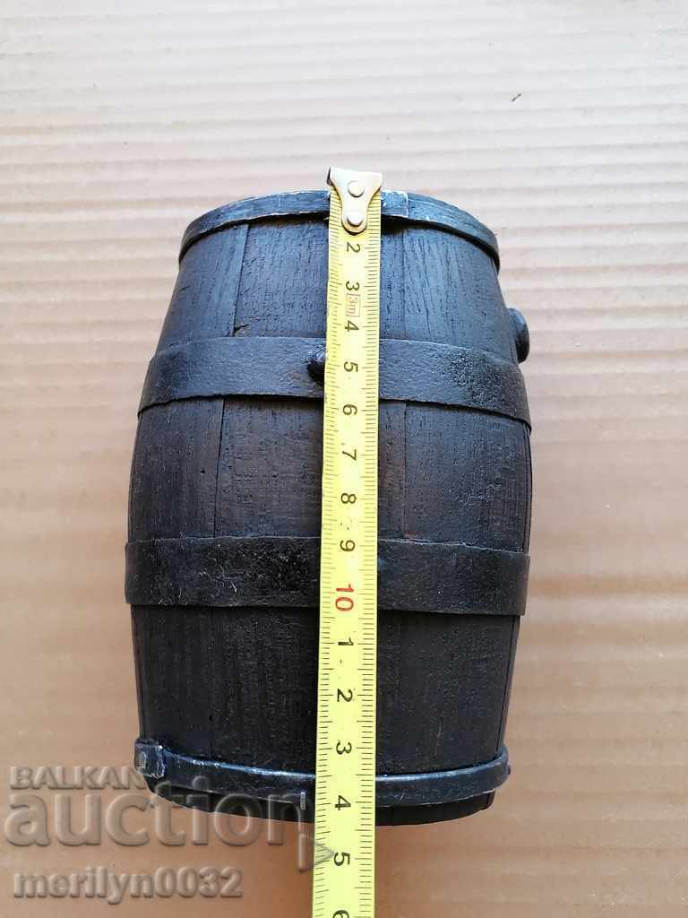 Old pepper, barrel, keg, bucket, vase, wooden - 5 Old pepper, barrel, keg, bucket, vase, wooden - 5