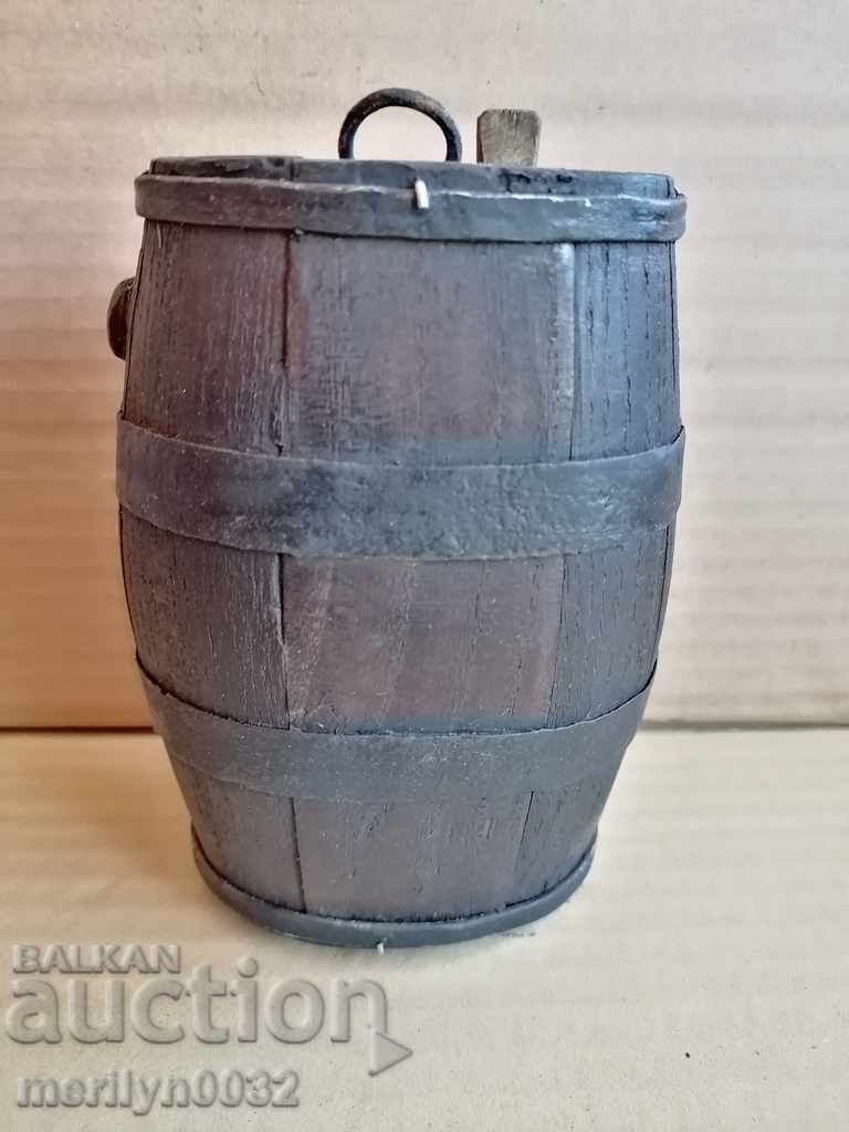 Old pepper, barrel, keg, bucket, vase, wooden - 7 Old pepper, barrel, keg, bucket, vase, wooden - 7
