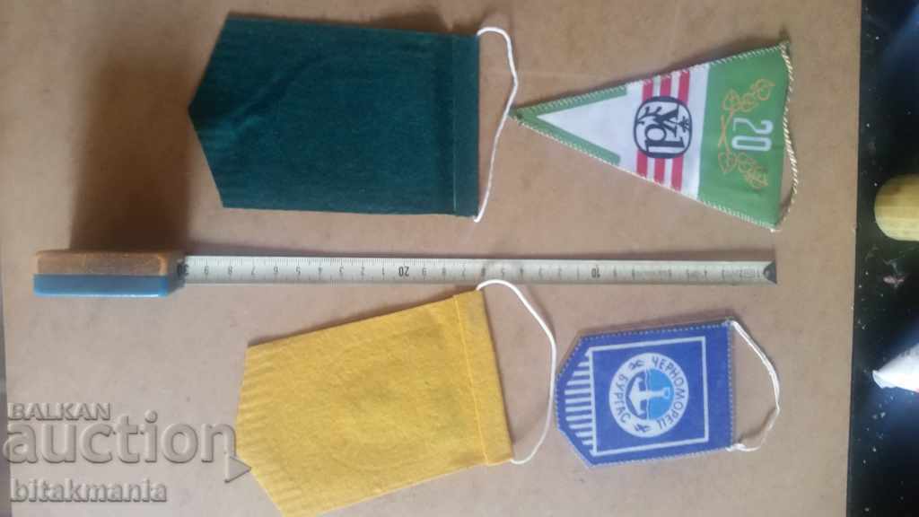 Lot of football flags with price 13.99 BGN | € 7.15 Lot of football flags with price 13.99 BGN | € 7.15