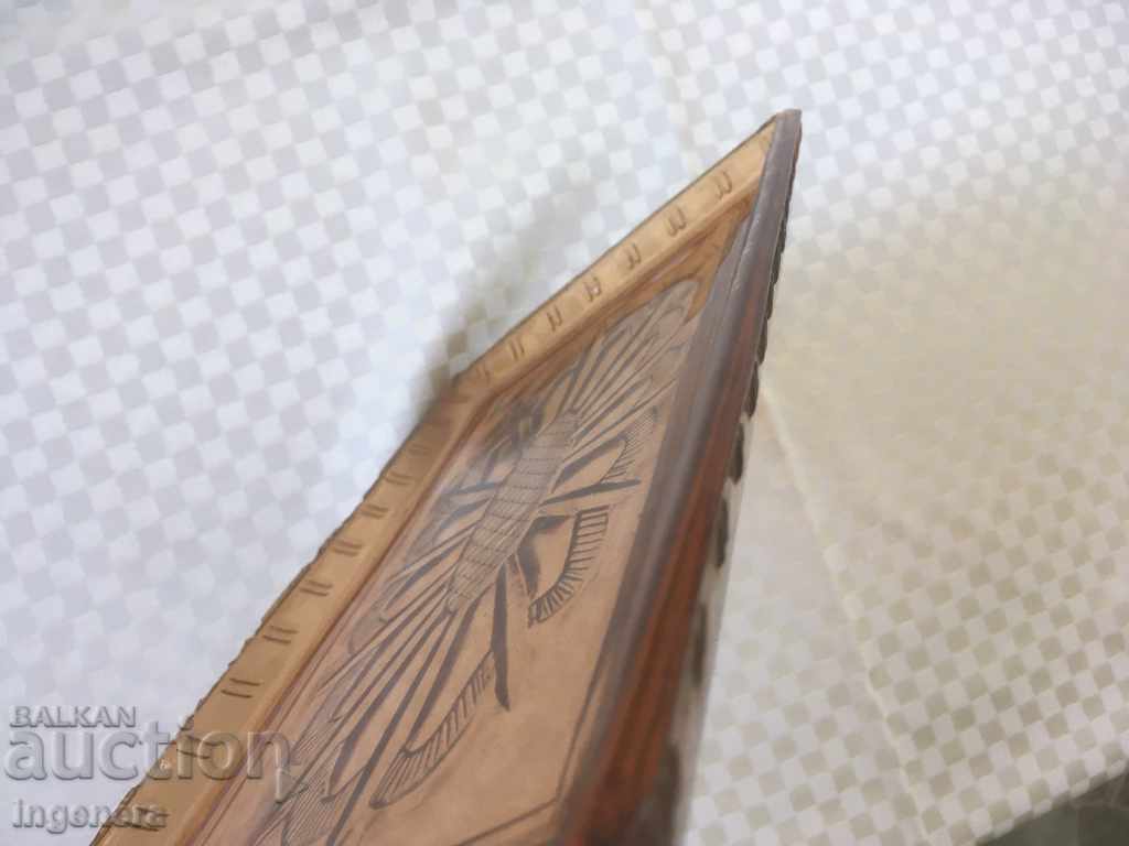 TRAY GLASS RELIEF THICK FROM THE EARLY SOC BOARD - 6