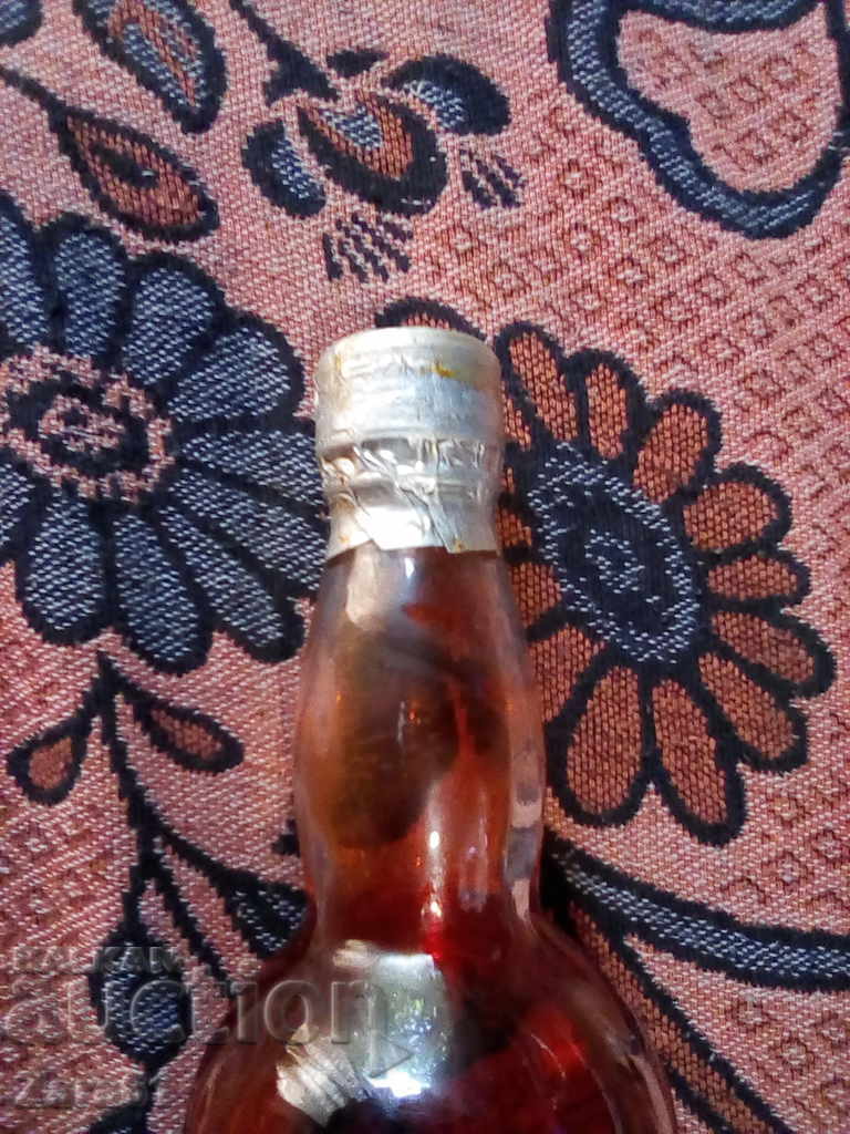 Auction  Unique bottle of rum from 1953 RRRRRRR