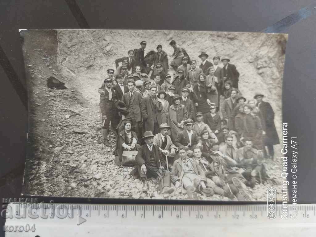 Delivery of PROFESSOR GEORGI BONCHEV - STUDENTS - SOFIA Delivery of PROFESSOR GEORGI BONCHEV - STUDENTS - SOFIA