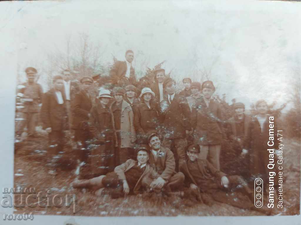 BLACK ROCK - CHAMKORIA - 1925 with price 24.99 BGN | € 12.78 BLACK ROCK - CHAMKORIA - 1925 with price 24.99 BGN | € 12.78