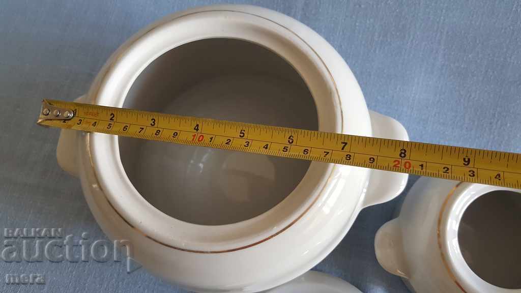 Auction  Bulgarian porcelain dishes