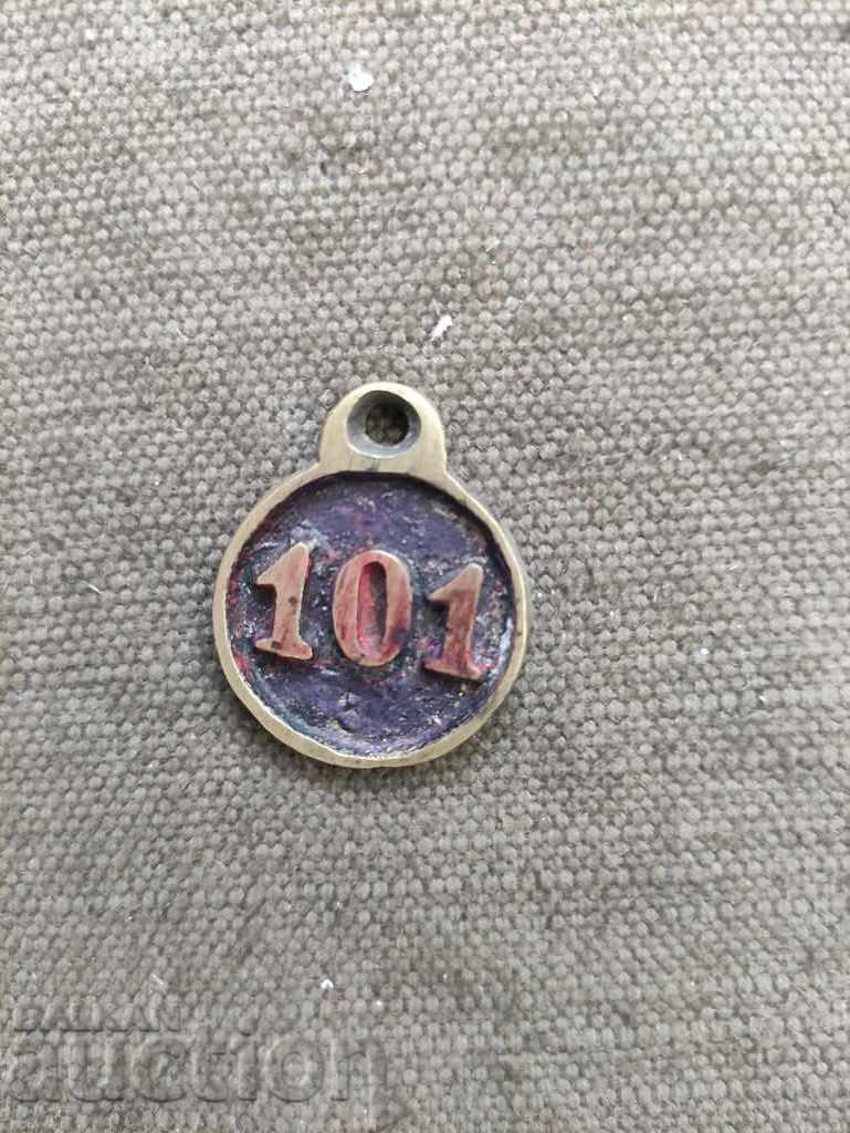 101 жетон