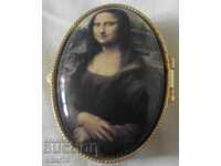 МАЛКА КУТИЙКА