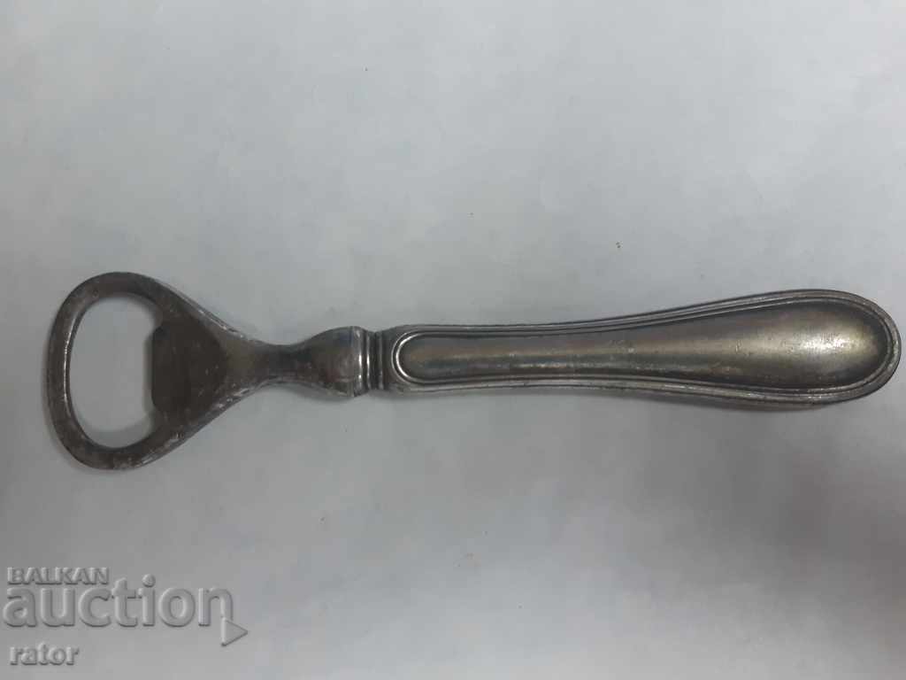 Δημοπρασία Πολύ παλιό ασημένιο ανοιχτήρι μπύρας Δημοπρασία Πολύ παλιό ασημένιο ανοιχτήρι μπύρας