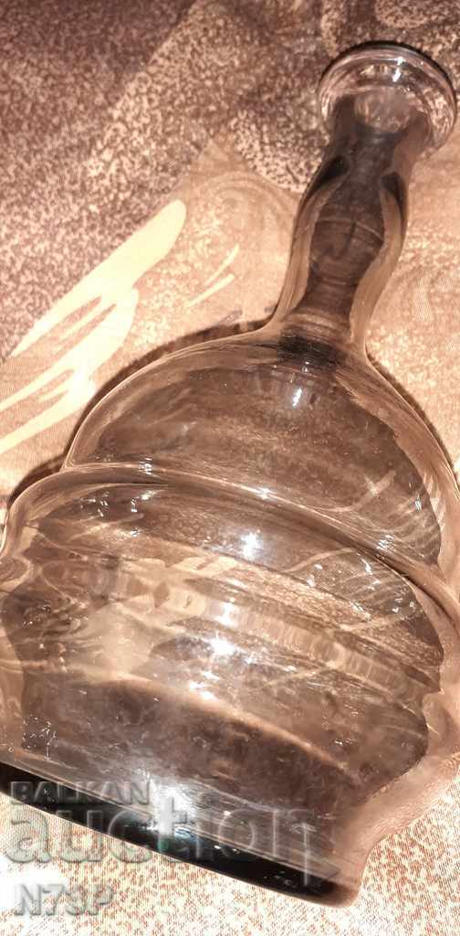 Livrarea VAZĂ. STICLA. FĂCUT DE MÂNĂ.