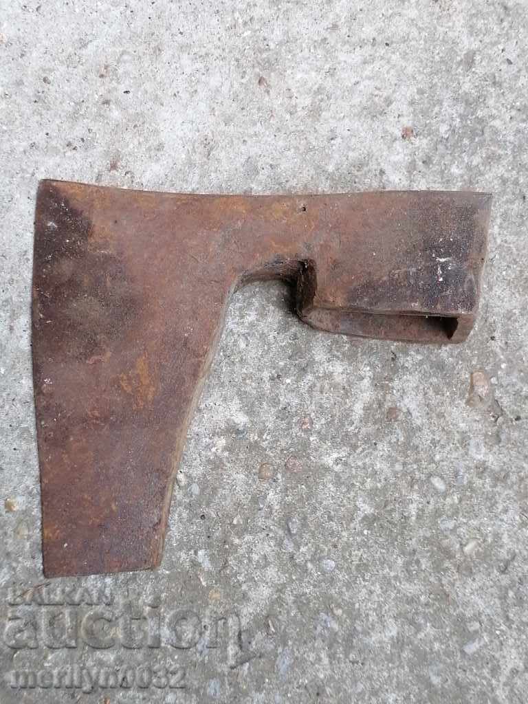 Стара брадва брадвичка топор инструмент  ковано желязо