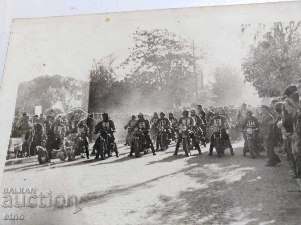OLD PHOTO-1954. MOTOR, motorcycles, competition - PLOVDIV with price 10.00 BGN | € 5.11 OLD PHOTO-1954. MOTOR, motorcycles, competition - PLOVDIV with price 10.00 BGN | € 5.11