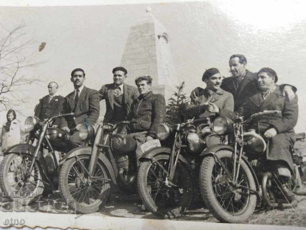 ROYAL PHOTO-1949-MOTOR, BSA, TRIUMPH, INDIAN, Ariel, Plovdiv