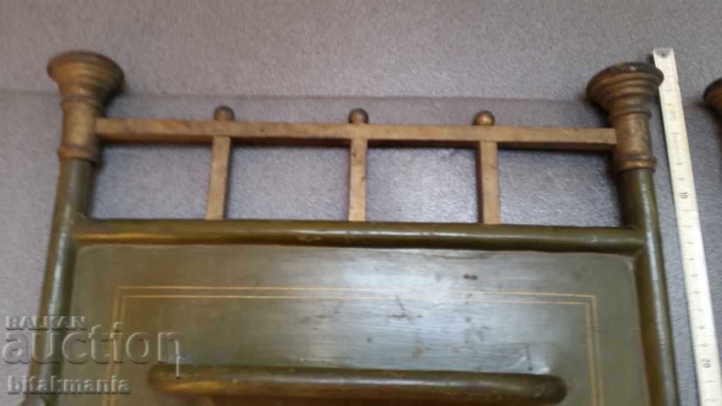 Delivery of Very old 19th century stands - read the auction carefully Delivery of Very old 19th century stands - read the auction carefully