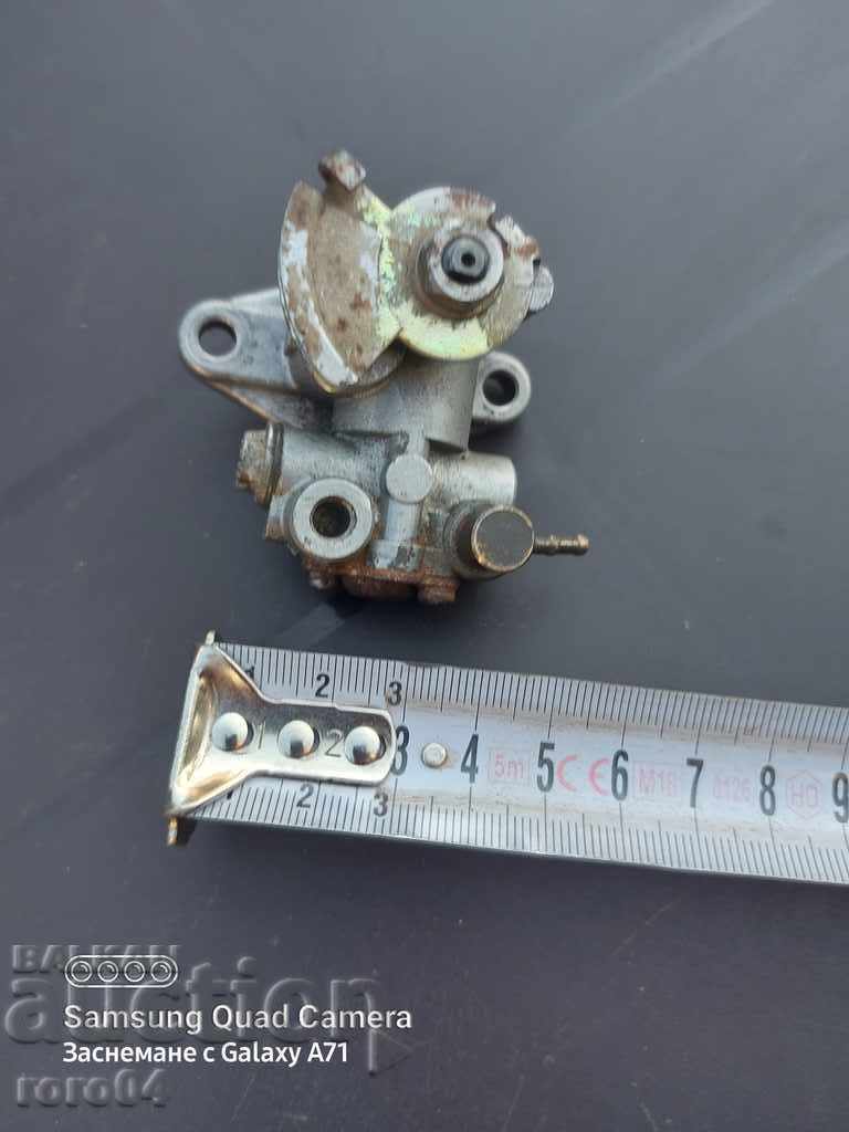 Auction OIL PUMP - MIKUNI Auction OIL PUMP - MIKUNI