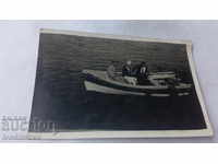 Φωτογραφία Βάρνα Σε εκδρομή με βάρκα Vihara 1926