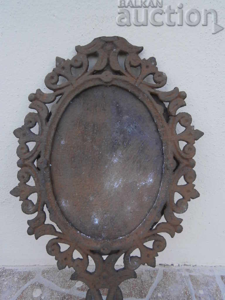 Antique cast iron applique with price 41.00 BGN | € 20.96 Antique cast iron applique with price 41.00 BGN | € 20.96