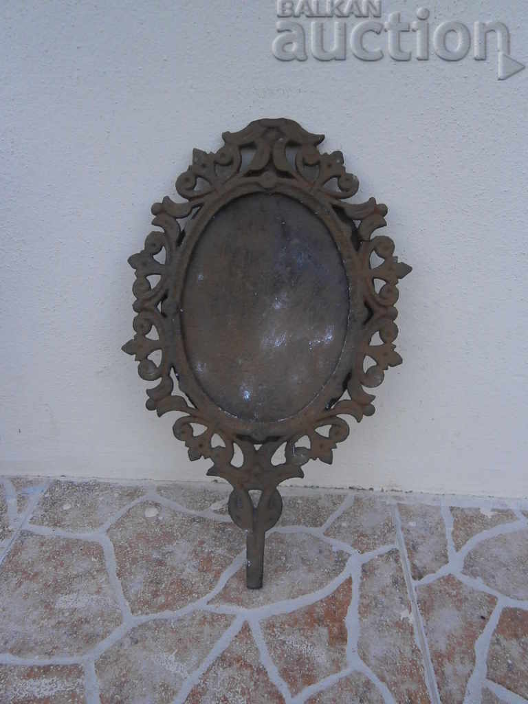 Antique cast iron applique