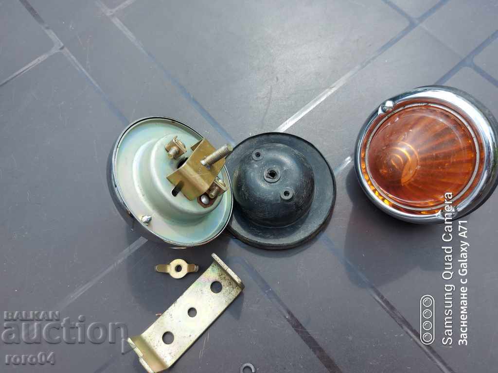 Auction WARTBURG 311 - 1963 - FRONT INDICATORS Auction WARTBURG 311 - 1963 - FRONT INDICATORS