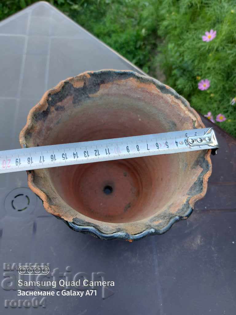 Auction POT - CERAMICS Auction POT - CERAMICS