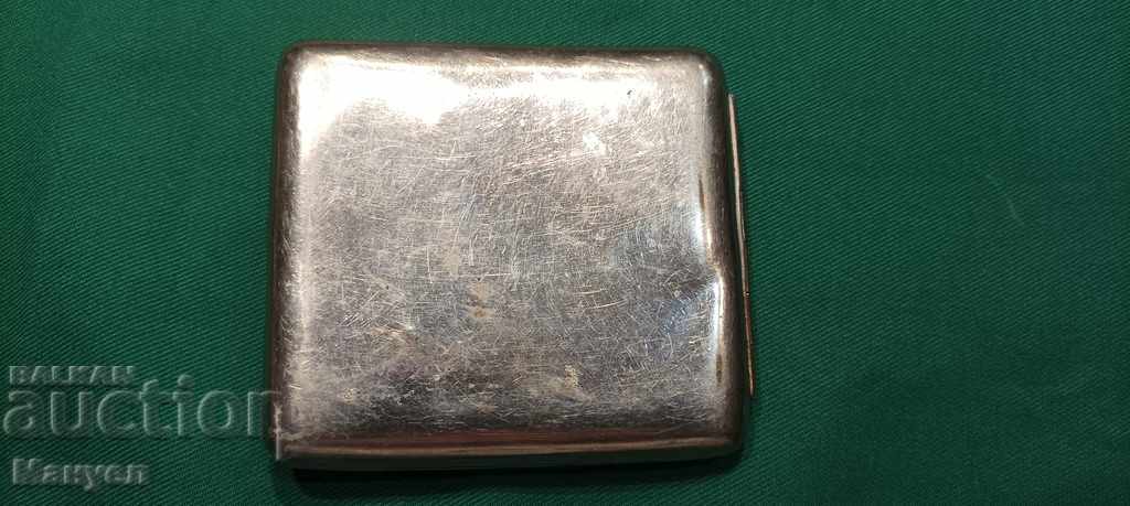 Delivery of I am selling an old PSV officer's cigarette case. Delivery of I am selling an old PSV officer's cigarette case.