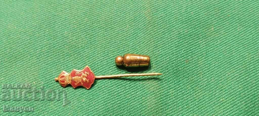 Auction I am selling an old royal police badge, a lapel badge Auction I am selling an old royal police badge, a lapel badge