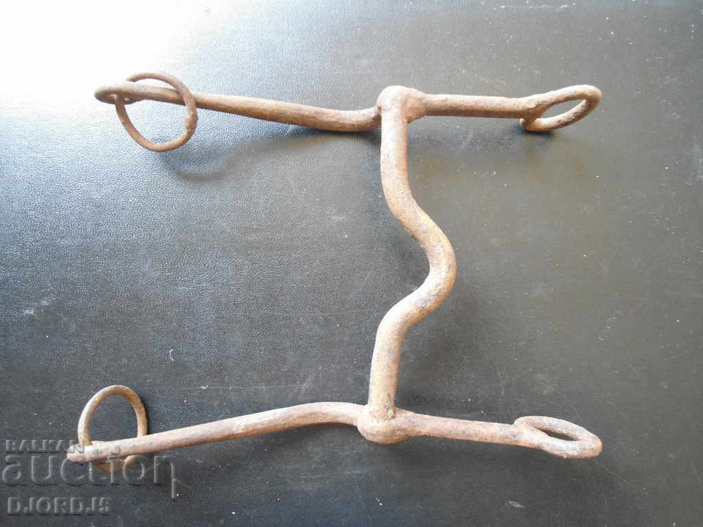 An old tool, a chopper with price 6.00 BGN | € 3.07