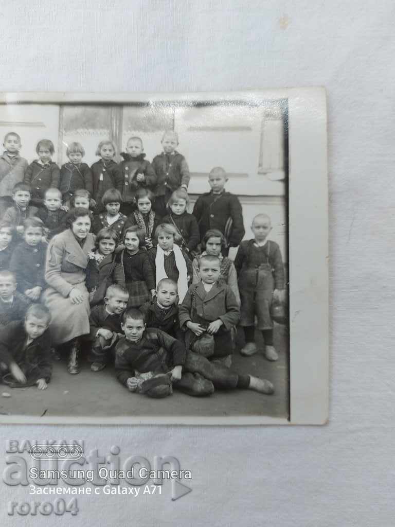 KIDS - TEACHER - 6 KIDS - TEACHER - 6