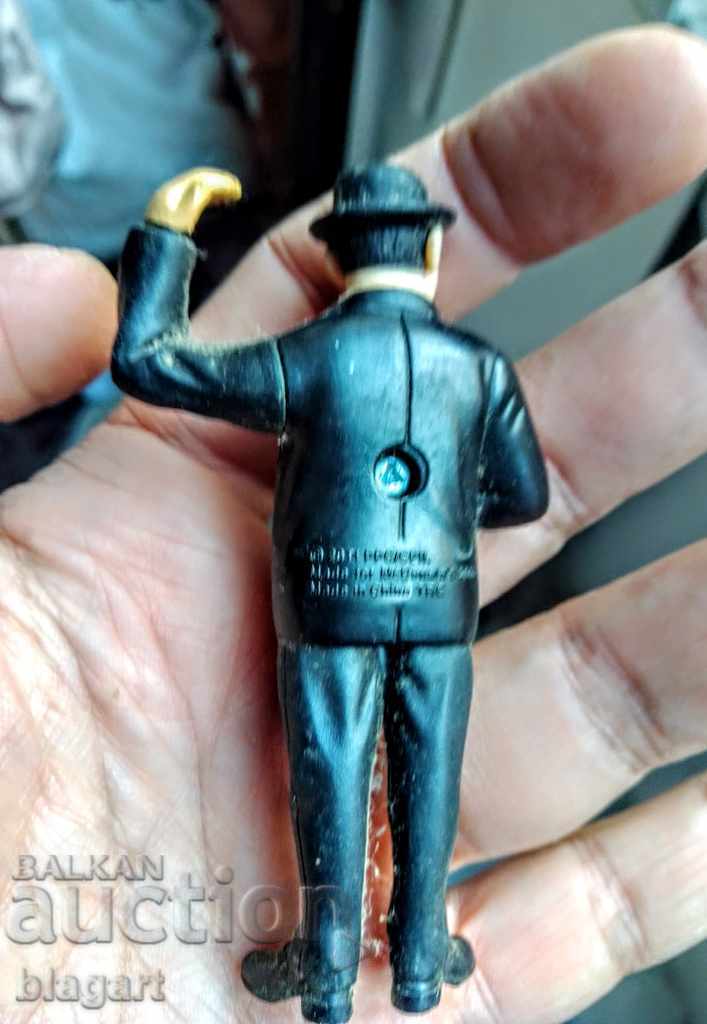 Toy, Laurel-plastic with price 5.00 BGN | € 2.56 Toy, Laurel-plastic with price 5.00 BGN | € 2.56