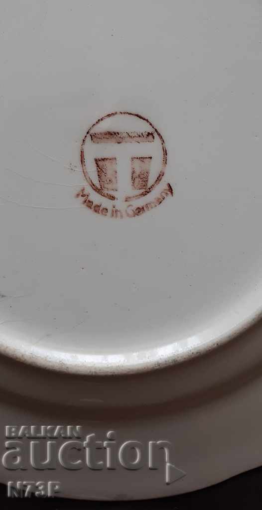 Delivery of PLATE.COLLECTION. MADE IN GERMANY. Delivery of PLATE.COLLECTION. MADE IN GERMANY.