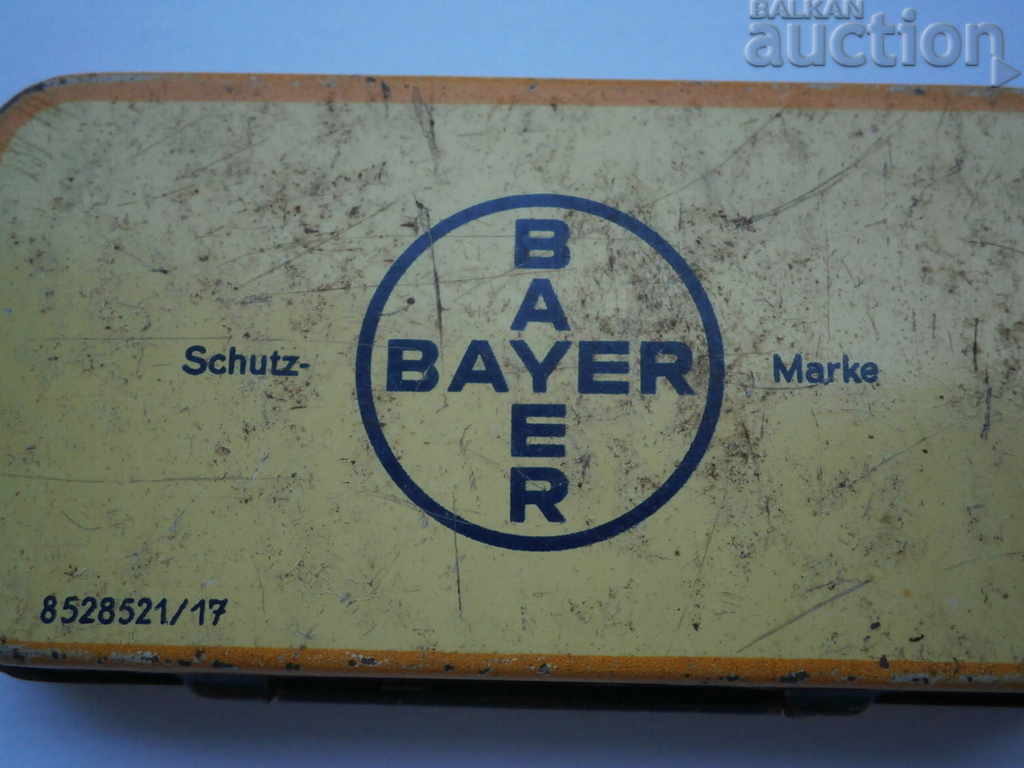 Auction  PANFLAVIN BAYER metal small box WW2 WWII